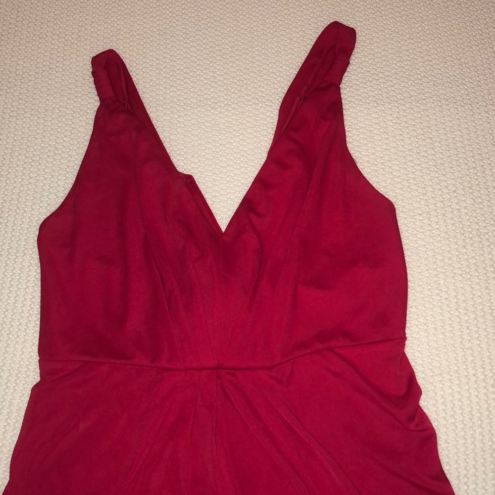 Red gown - Picture 3 of 5